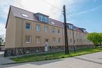 VIP Apartment A 64qm 4 Zi DG Wohnung klimatisiert großes Bad u Küche max 4 Gäste inklusive Schlafsofa - Chambres d'hôtes Vierraden