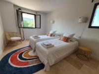 Kleines Zweibettzimmer