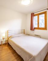 Hameau 8 102 - SPA & PISCINE appartement 4 pers - Bed and Breakfast