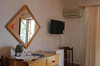 Standard Twin Room with Shared Bathroom