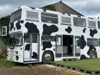 B&B Norton - Mooview- the charming double decker bus - Bed and Breakfast Norton