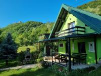 Ilan Riverside Retreat Private Beach and Garden on Una River - Chambres d’hôtes Kulen Vakuf