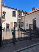 Authentic Old Town Apt managed by RentiFor - B&B Klaipėda