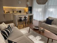 B&B Durrës - Luxury ground floor Apt with garden - Bay of Lalzi - Bed and Breakfast Durrës