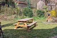 Maison au calme avec jardin et parking privé - B&B Rouairoux