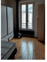 A 10 minutes à pied du stade de France , 35 m2 très cosy refait à neuf - Chambres d'hôtes Saint-Denis