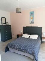 Gite à 5mn des plages et à 5mn de Granville - B&B Longueville