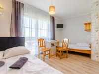 Dreibettzimmer mit Bad