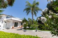 Apartment with Garden View