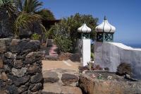 Castillo Lanzarote Villa Bentley - Luxury Villa -sleep in a volcanic cave - B&B Tías