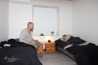 Zweibett- oder Doppelzimmer mit eigenem Bad und Zugang zur Gemeinschaftsküche