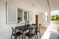 Olive Garden Apartments Krk - B&B