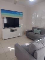 Ocean Breeze Apartments - Bed and Breakfast Hervey Bay