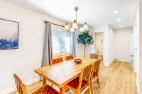 Spacious 3BR with Ample Outdoor Space, Deck and AandC - B&B Granger