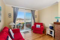 White Sails - Beach and Harbour Views - B&B