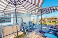 Gators, Fishes, Beaches, and Birds - B&B