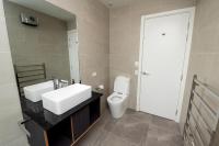 Queen Studio - no view