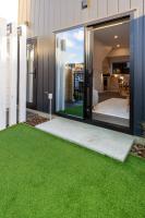 Large trendy 3 Bedroom Residence, Central City - B&B