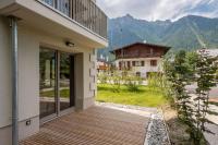 White Pearl A05 Modern apartment Chamonix Alpes Travel Sleeps 4 to 6 - Bed and Breakfast