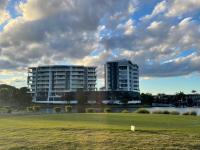Signature Waterfront Apartments - B&B