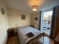 Lovely 2 Bedroom Apartment with Balcony - Euston - B&B Londra