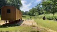La Roulotte des Bois - B&B Gagnac