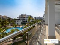 Apartamento de lujo con vistas a la piscina y al campo de golf