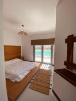 B&B Hurghada - Swan Lake Crystal Lagoon View Chalet - Bed and Breakfast Hurghada