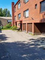 Kompakti yksiö numero 3 pienkerrostalossa - B&B