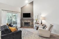 Overland Park Condo, Close to Lakes and Parks! - B&B