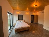 ALEX’S BEACH HOUSE - B&B