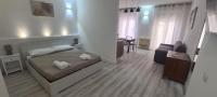 King Studio with Sofa Bed