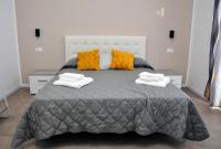 Camera Matrimoniale con Balcone e Vista Mare