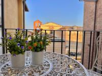 Sisters' Home - Appartamento nel centro storico con Terrazzo, Aria condizionata e Vasca da Bagno - B&B
