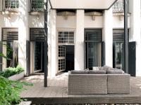 Designer Loft-Ferienwohnung im Zentrum mit Tiefgaragen-Parkplatz, Waschmaschine und Privatterrasse - Chambres d'hôtes Leipzig