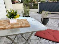"Les Bambous" studio cosy climatisé au calme de 37 m2 parking gratuit à Argelès sur mer - B&B