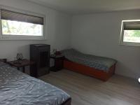 Vierbettzimmer mit Bad