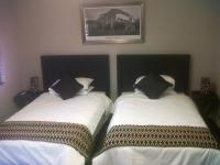 Twin Room with Shower