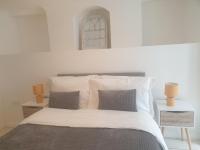 Evo B - Gravesend 1 Bedroom Flat 2 Min Walk to Station & Town Centre - longer stays available - B&B