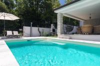 B&B Opatija - Casa Maya Deluxe Appartment with a pool - Bed and Breakfast Opatija