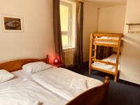 8-Bed Mixed Dormitory Room