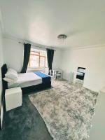 B&B Hillingdon - Blue rain - Bed and Breakfast Hillingdon