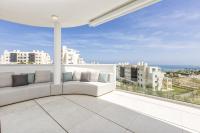 ViVi Homes - Panorama Pool, Golf, Terrace & Sea View - B&B Fuengirola