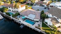 Waterfront Villa Heated Pool Spa Walk To Beach - B&B