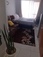 Lovely studio with the pool - B&B Nairobi