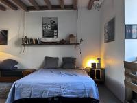 Camera Matrimoniale con Vista Giardino