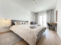 Caramel Comforts with Sea View in Stinjan only 300 m from the Beach, free parking - Bed and Breakfast Pula