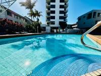 Apartamento de 2 dormitorios con balcón y vistas al mar