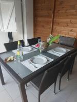 B&B Les Abymes - Beau T2 Cosy tout Confort avec terrasse et jardin - Bed and Breakfast Les Abymes