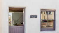 Blackberry Cottage - Newly renovated cosy cottage - Bed and Breakfast